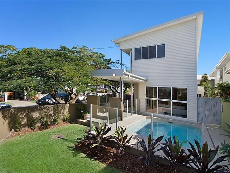 2 School Street, Hendra QLD 4011