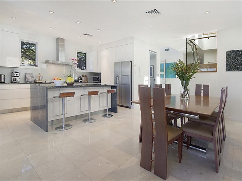 2 School Street, Hendra QLD 4011