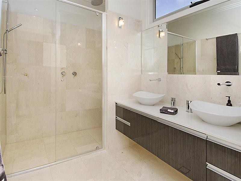 2 School Street, Hendra QLD 4011