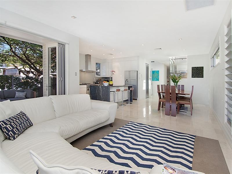 2 School Street, Hendra QLD 4011