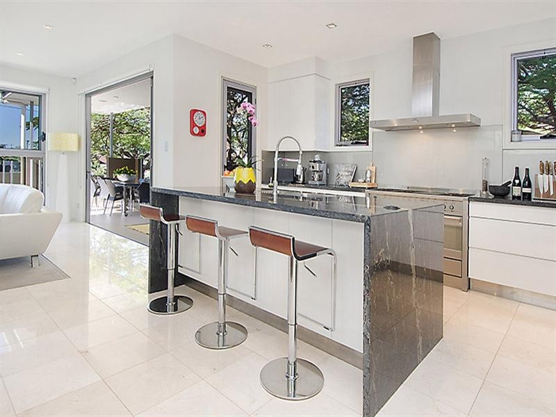 2 School Street, Hendra QLD 4011