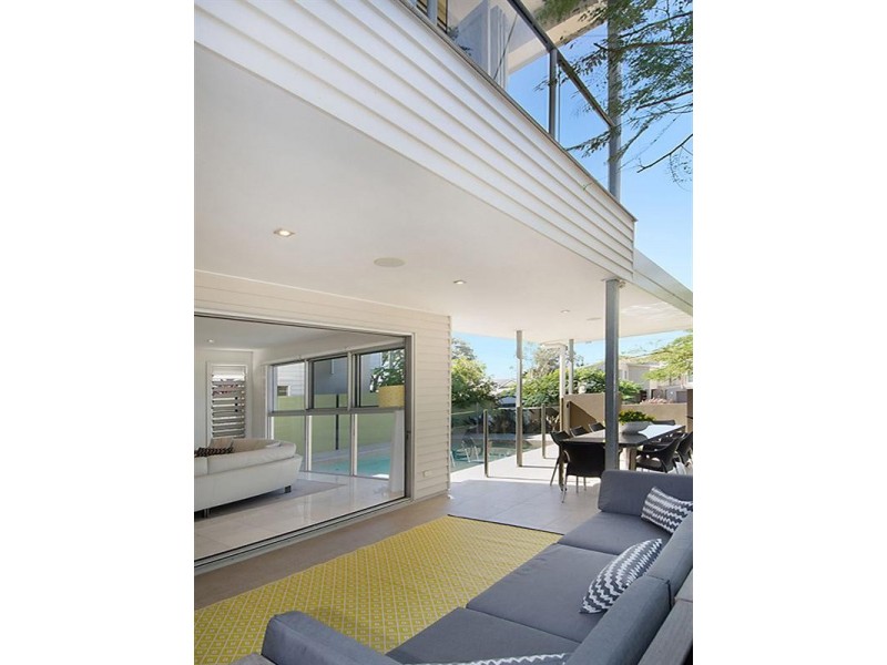 2 School Street, Hendra QLD 4011