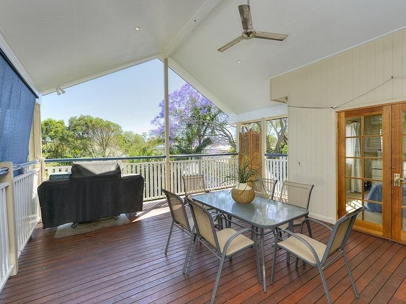 52 White Street, Graceville QLD 4075