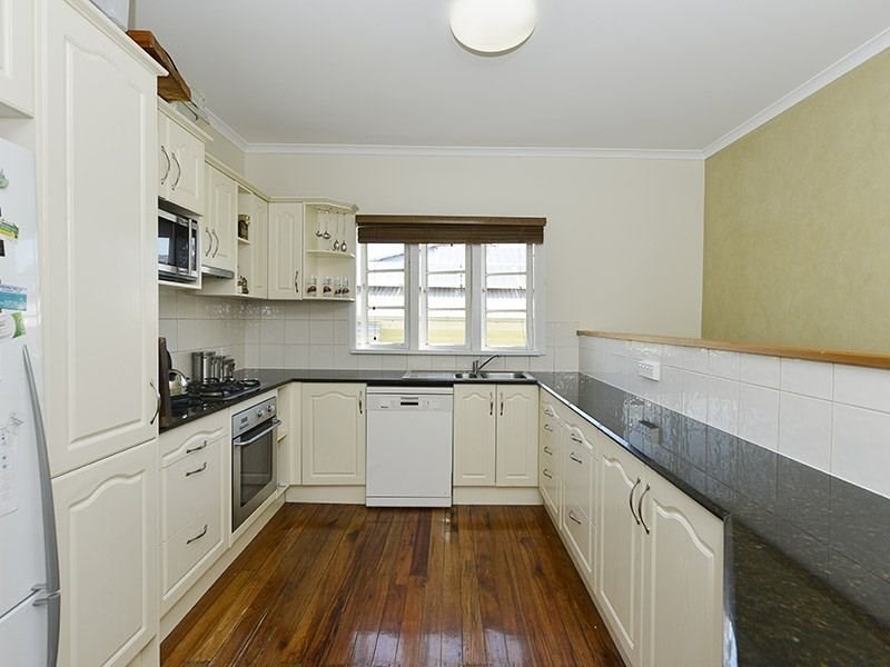 52 White Street, Graceville QLD 4075