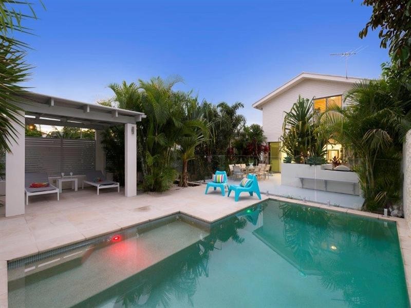 9 McIntyre Street, Wooloowin QLD 4030