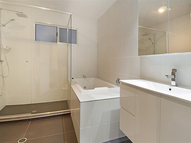 16 Stevenson Street, Ascot QLD 4007