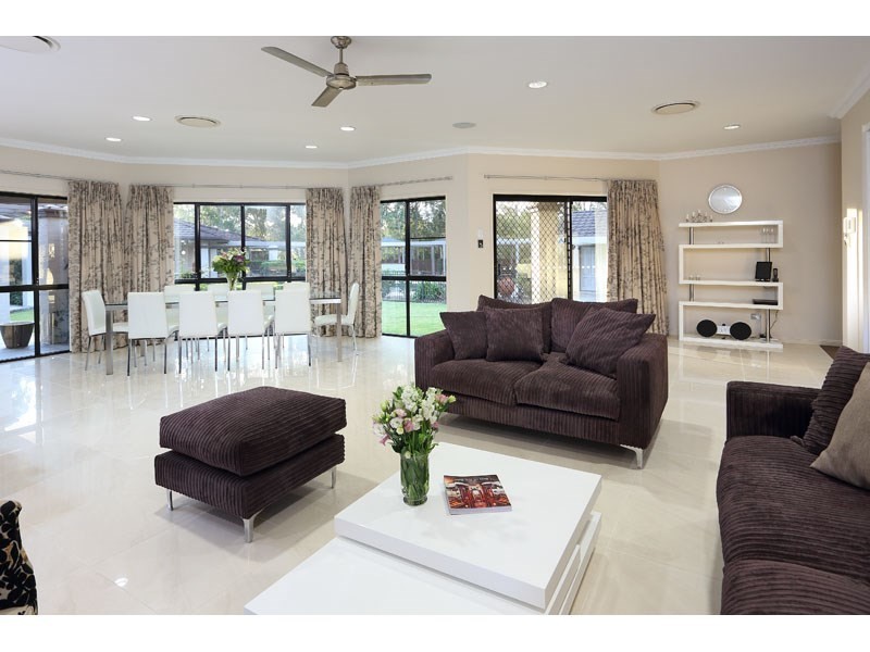 125 Camelot Place, Bridgeman Downs QLD 4035