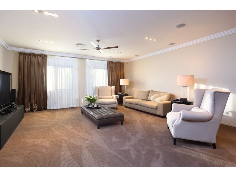 125 Camelot Place, Bridgeman Downs QLD 4035