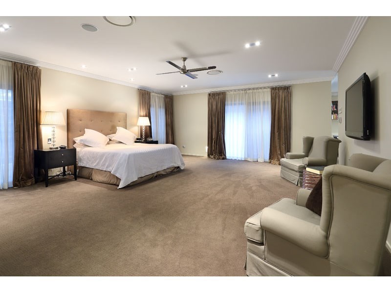 125 Camelot Place, Bridgeman Downs QLD 4035