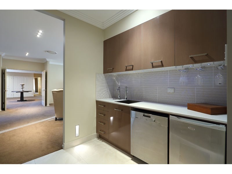 125 Camelot Place, Bridgeman Downs QLD 4035