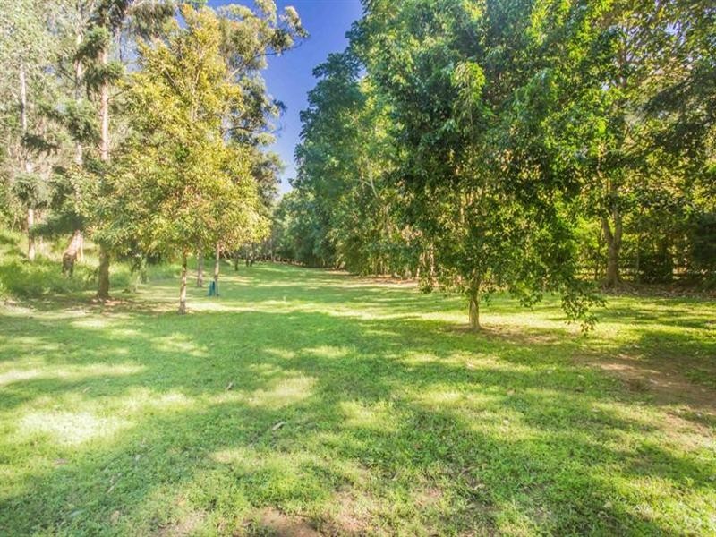 520 Gold Creek Road, Brookfield QLD 4069