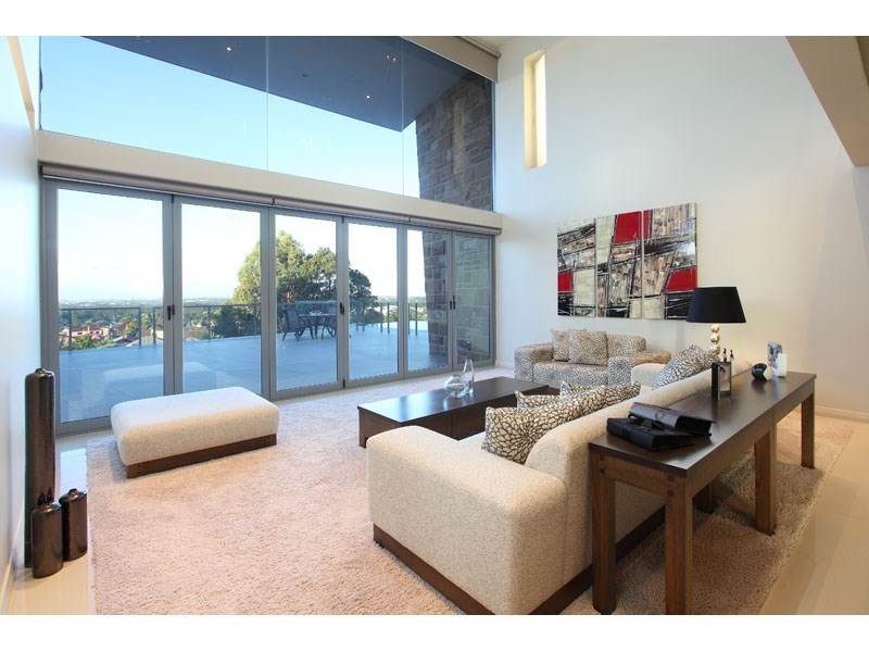 7 Pine Mountain Court, Carina Heights QLD 4152