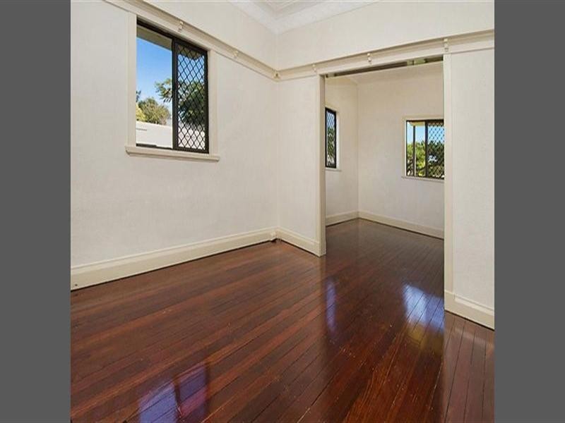 242 Nudgee Road, Hendra QLD 4011