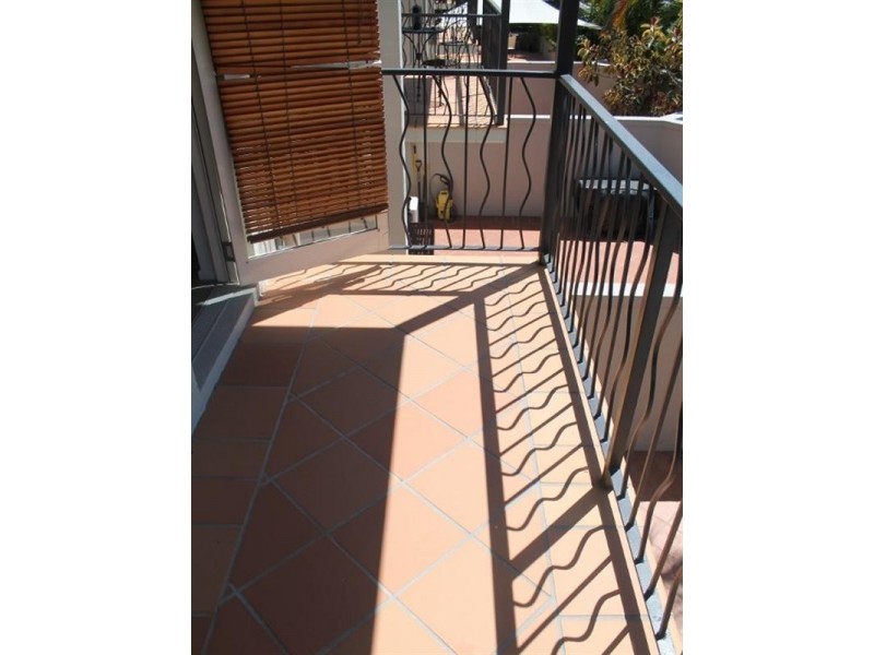 17/143 Racecourse Road, Ascot QLD 4007