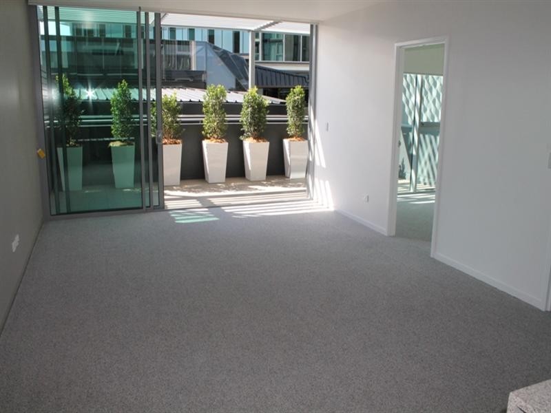 30106/2 Harbour Road, Hamilton QLD 4007