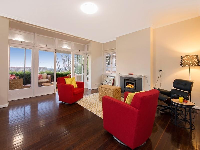 19 Circe Street, Hamilton QLD 4007