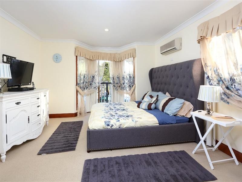 26 Allen Street, Hamilton QLD 4007