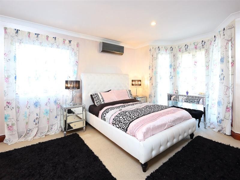 26 Allen Street, Hamilton QLD 4007