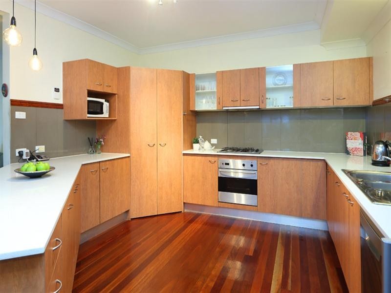 26 Allen Street, Hamilton QLD 4007