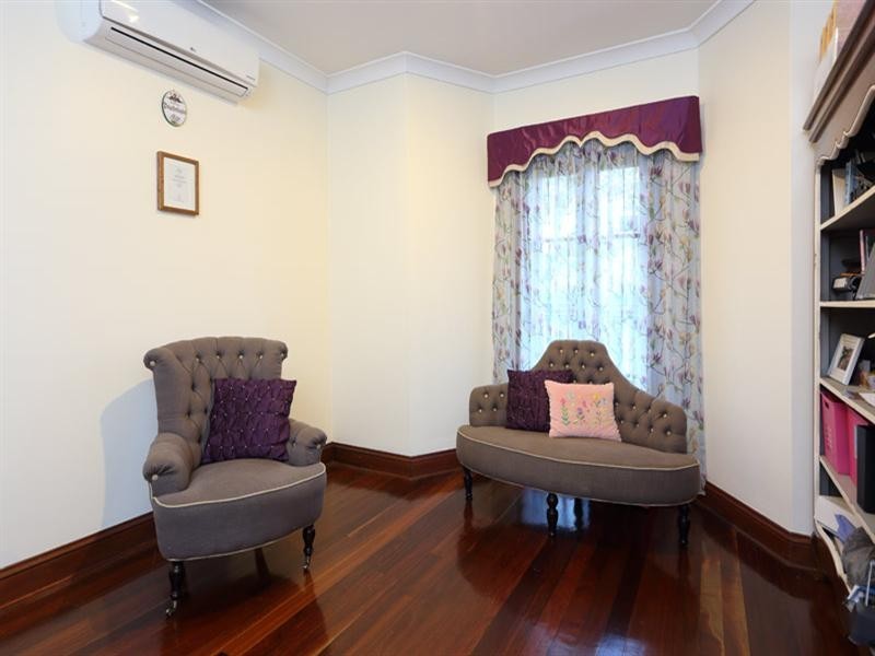 26 Allen Street, Hamilton QLD 4007