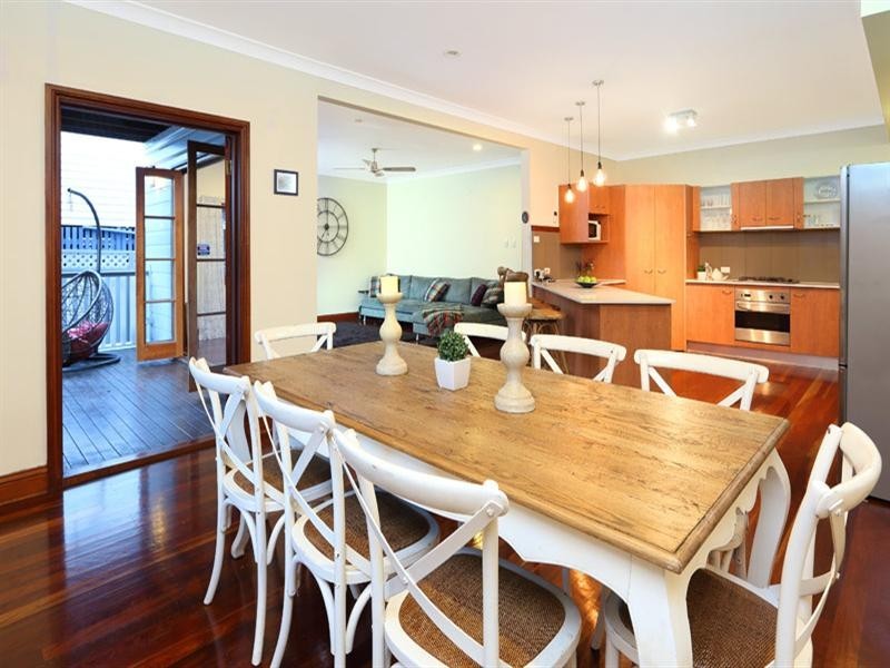 26 Allen Street, Hamilton QLD 4007