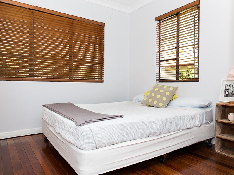 2/430 Sandgate Road, Albion QLD 4010