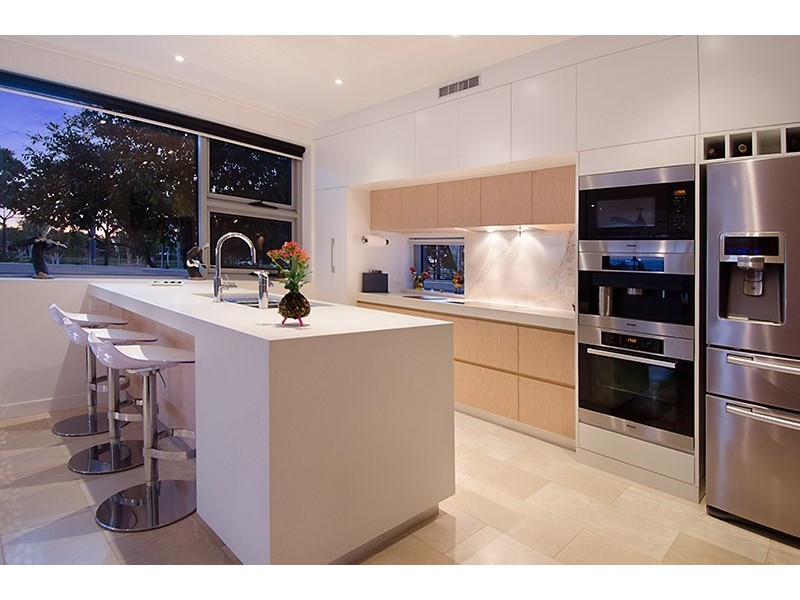 1105/118 Parkside Circuit, Hamilton QLD 4007