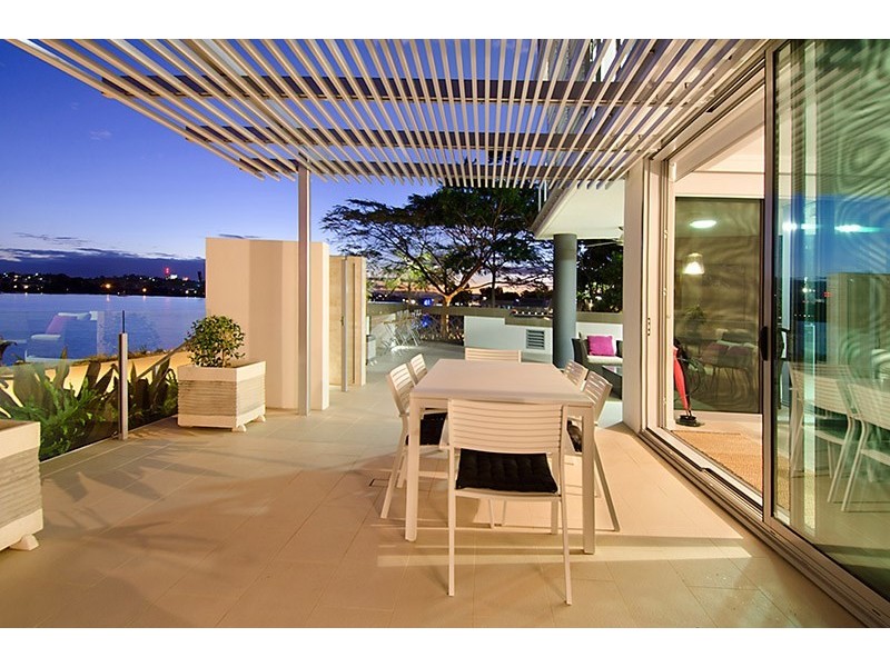 1105/118 Parkside Circuit, Hamilton QLD 4007