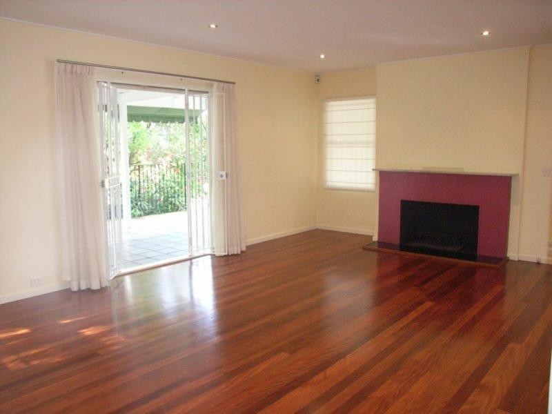 5 Whyenbah Street, Hamilton QLD 4007