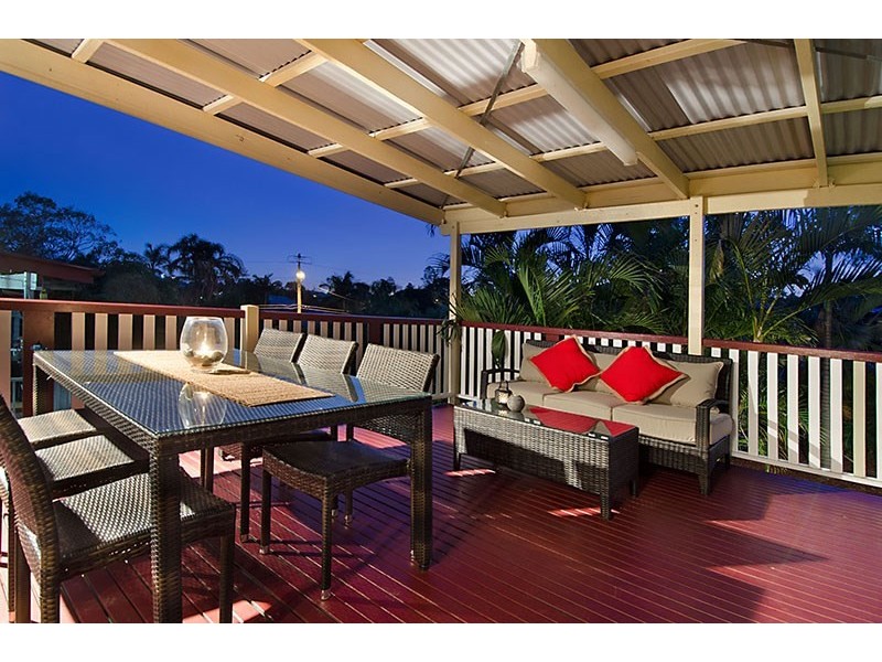 12 Lincoln Street, Wilston QLD 4051