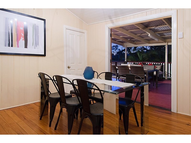 12 Lincoln Street, Wilston QLD 4051