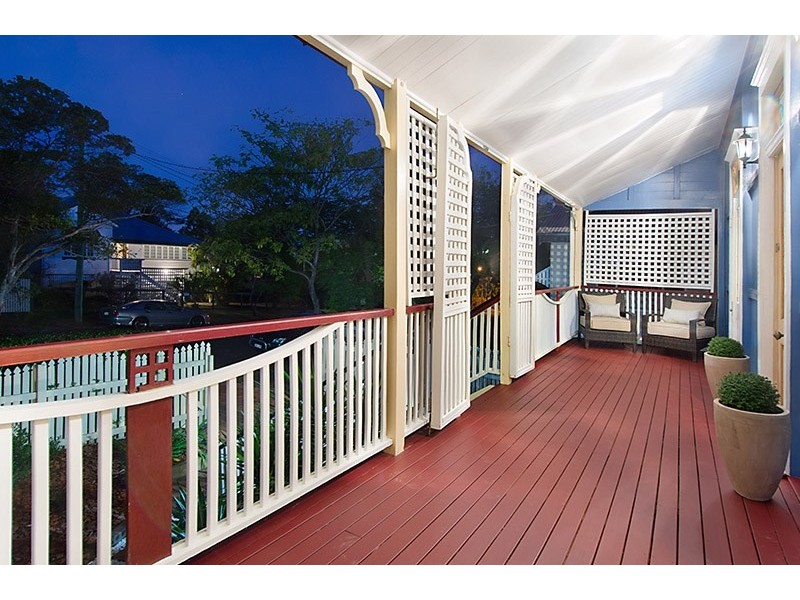 12 Lincoln Street, Wilston QLD 4051