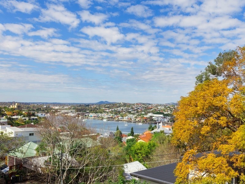 4 Langside Road, Hamilton QLD 4007