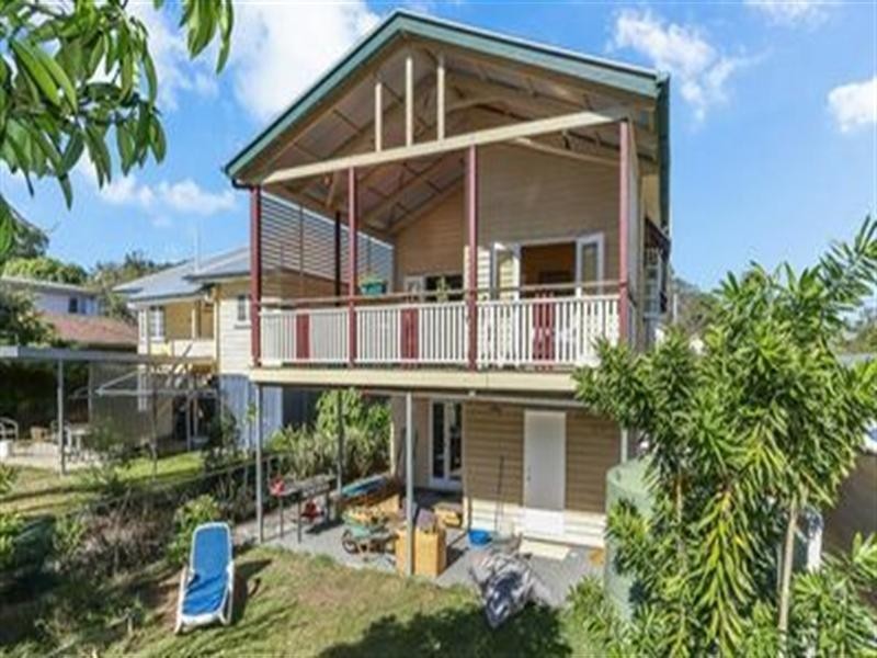 9 Ashbolt Street, Wooloowin QLD 4030