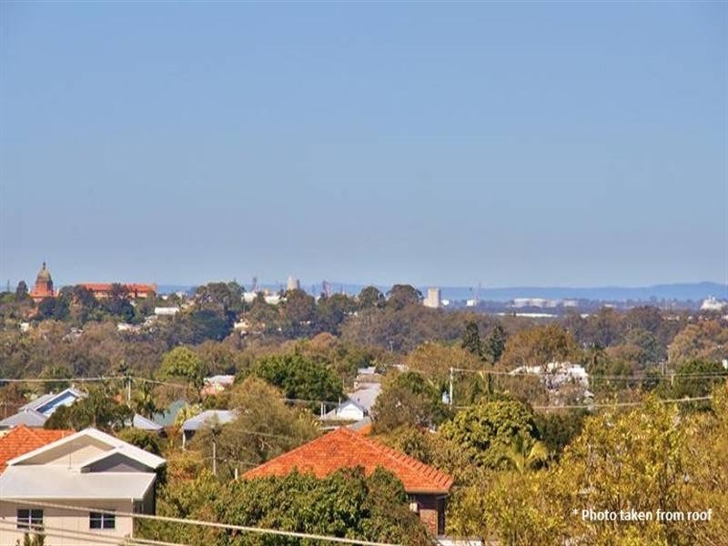 10 Bayview Street, Stafford Heights QLD 4053