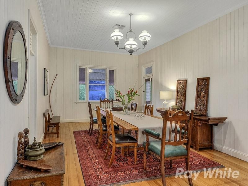 55 Chaseley Street, Nudgee Beach QLD 4014