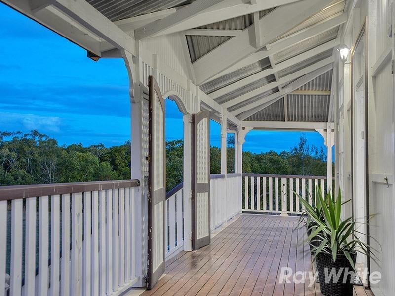 55 Chaseley Street, Nudgee Beach QLD 4014