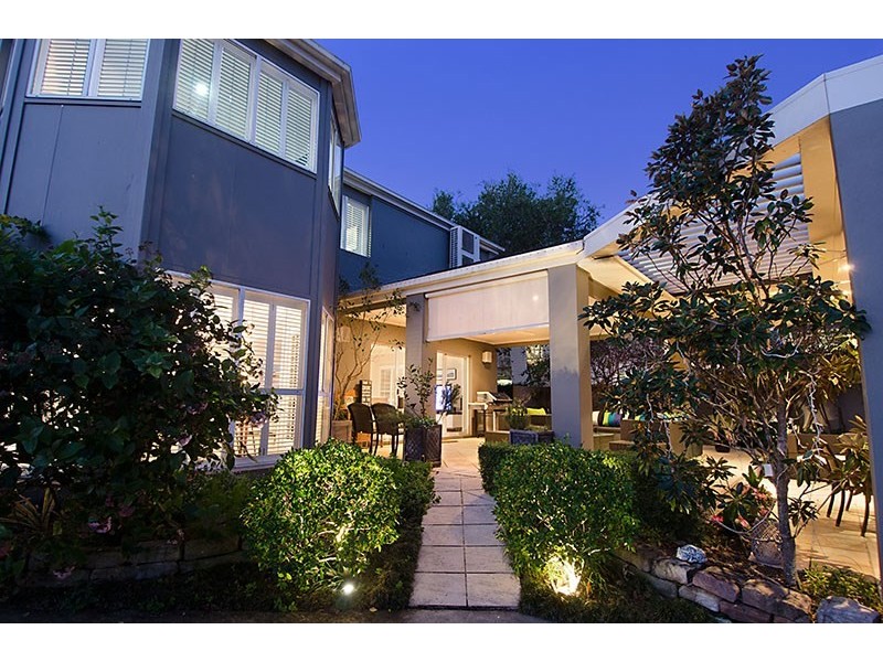 15 McGregor Street, Clayfield QLD 4011