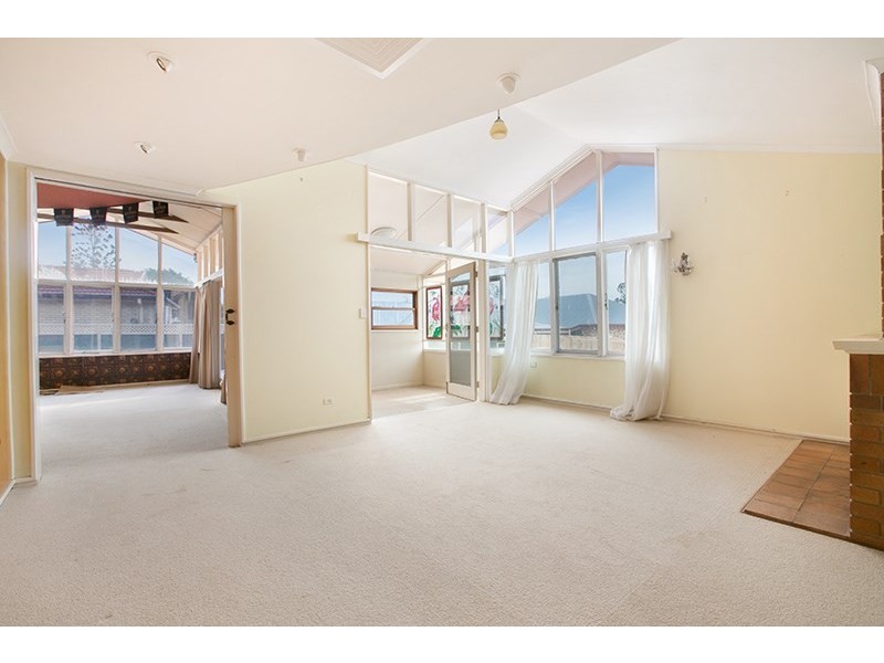 8a Ridley Road, Bridgeman Downs QLD 4035