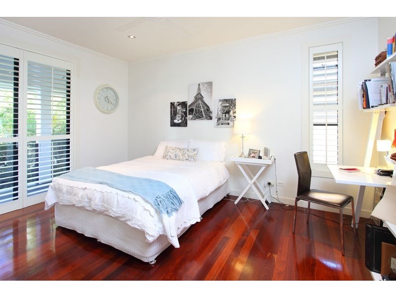 125 Crosby Road, Hamilton QLD 4007