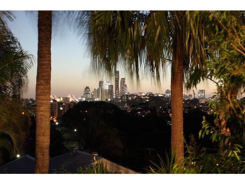 125 Crosby Road, Hamilton QLD 4007