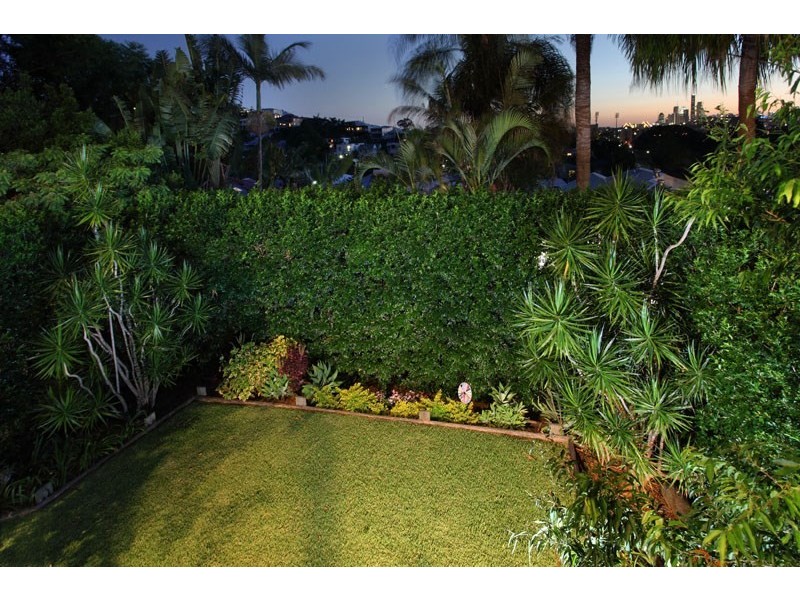 125 Crosby Road, Hamilton QLD 4007