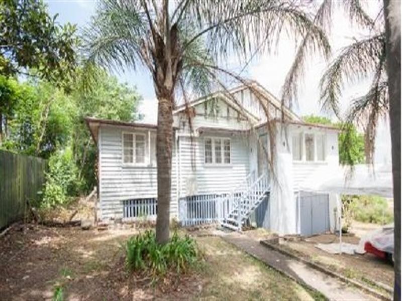 9 Warraba Avenue, Wavell Heights QLD 4012