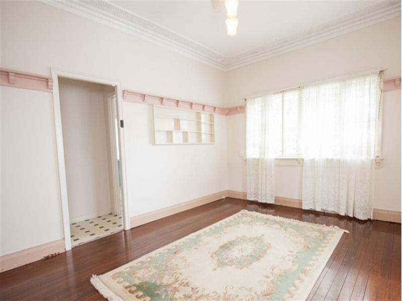 9 Warraba Avenue, Wavell Heights QLD 4012