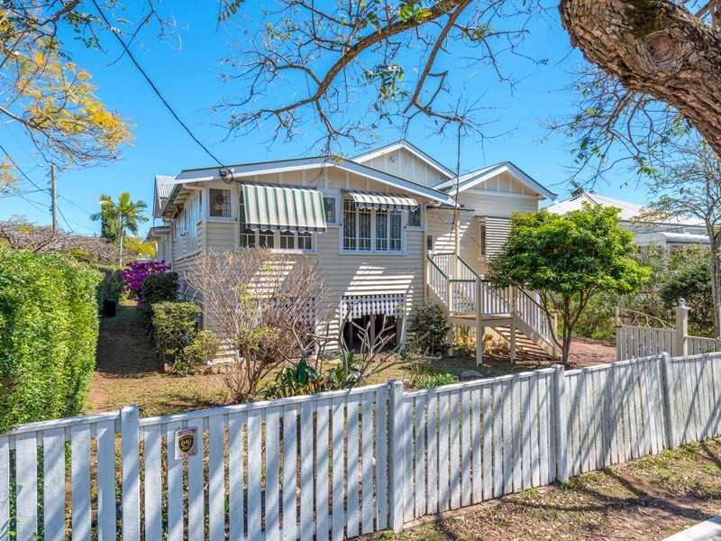 122 Alexandra Road, Clayfield QLD 4011