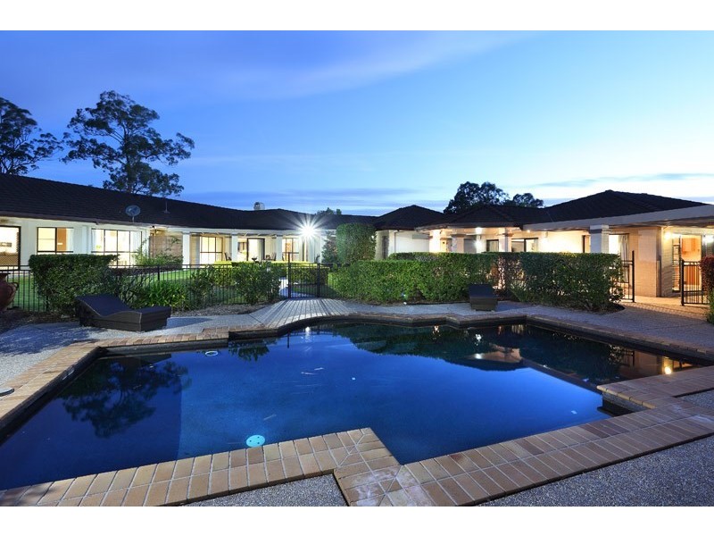 125 Camelot Place, Bridgeman Downs QLD 4035