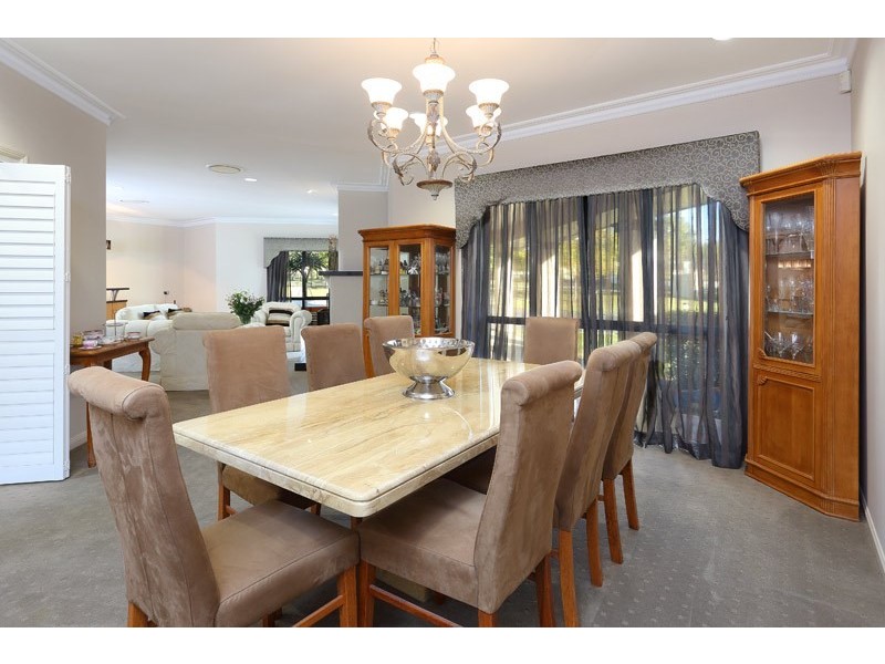 125 Camelot Place, Bridgeman Downs QLD 4035