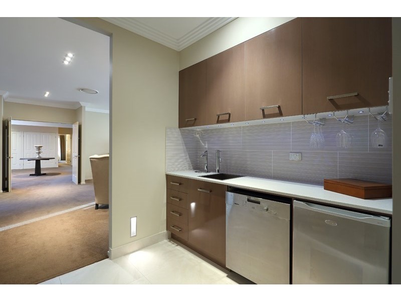 125 Camelot Place, Bridgeman Downs QLD 4035