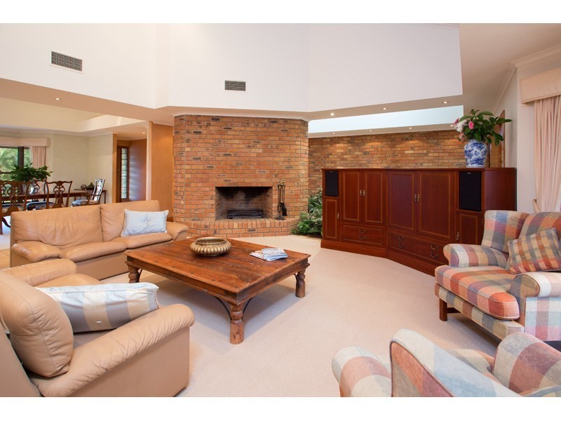 20 Neville Road, Bridgeman Downs QLD 4035