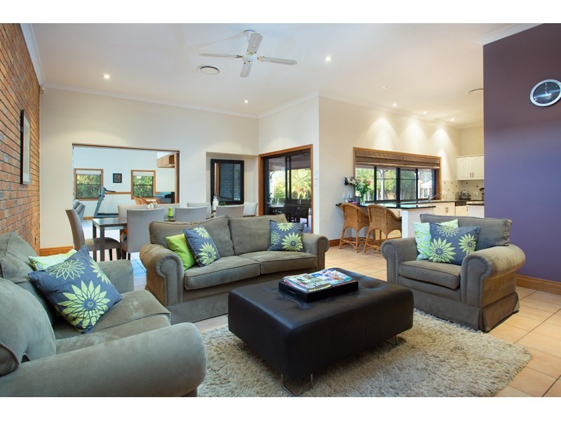 20 Neville Road, Bridgeman Downs QLD 4035